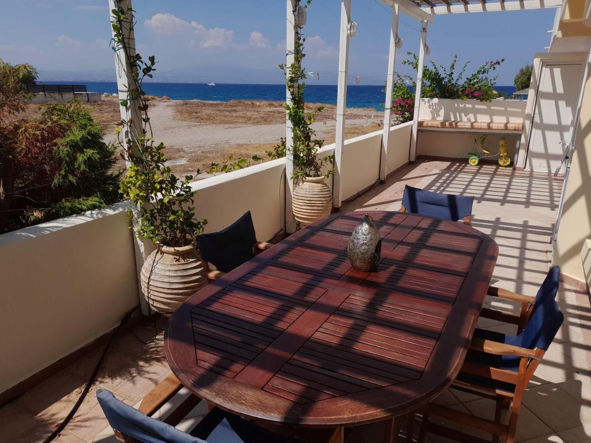 Villa Seabreeze Loutráki Eksteriør billede